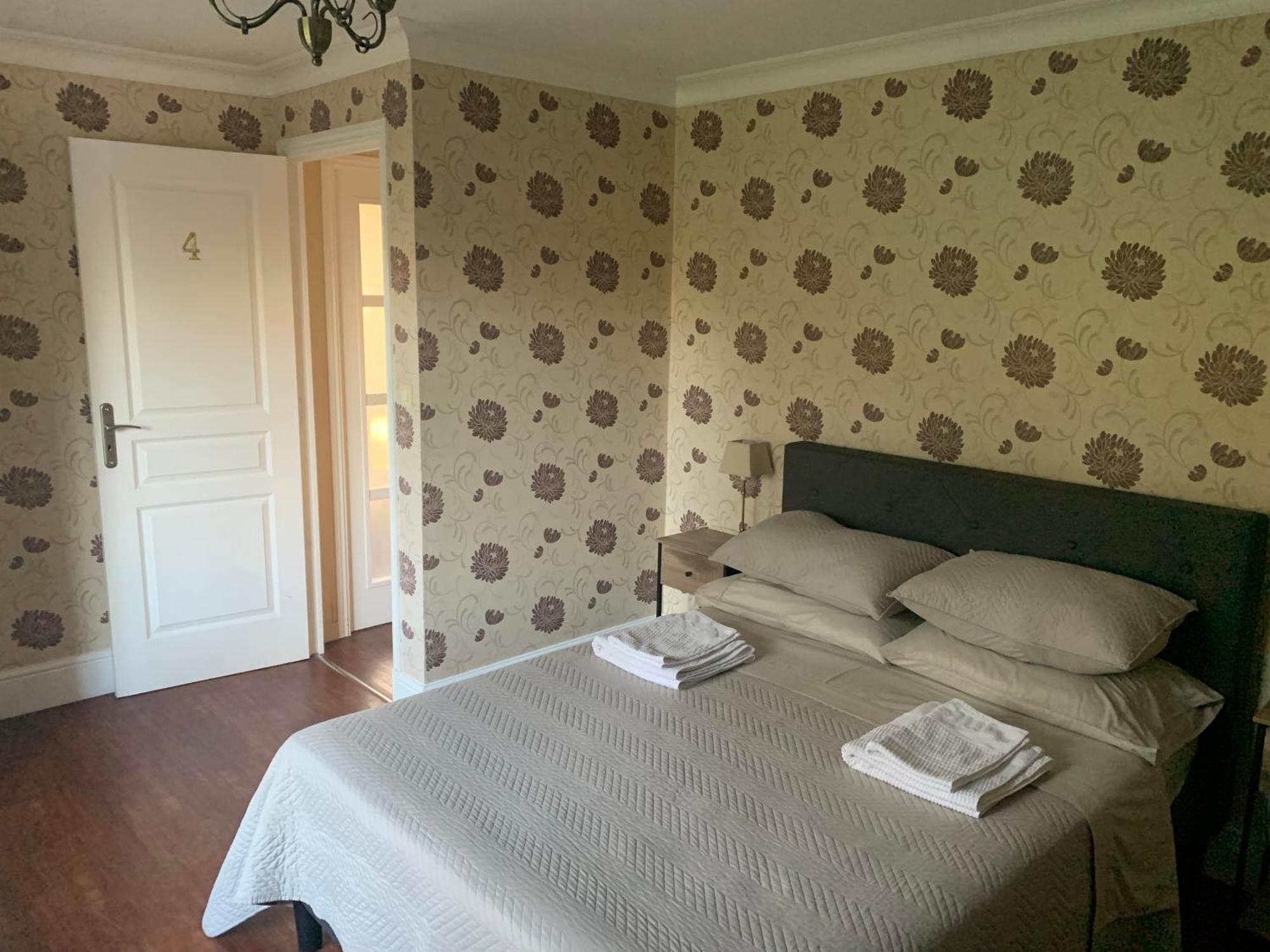 Le Pontet Bed and Breakfast Miramont-de-Guyenne Eksteriør billede