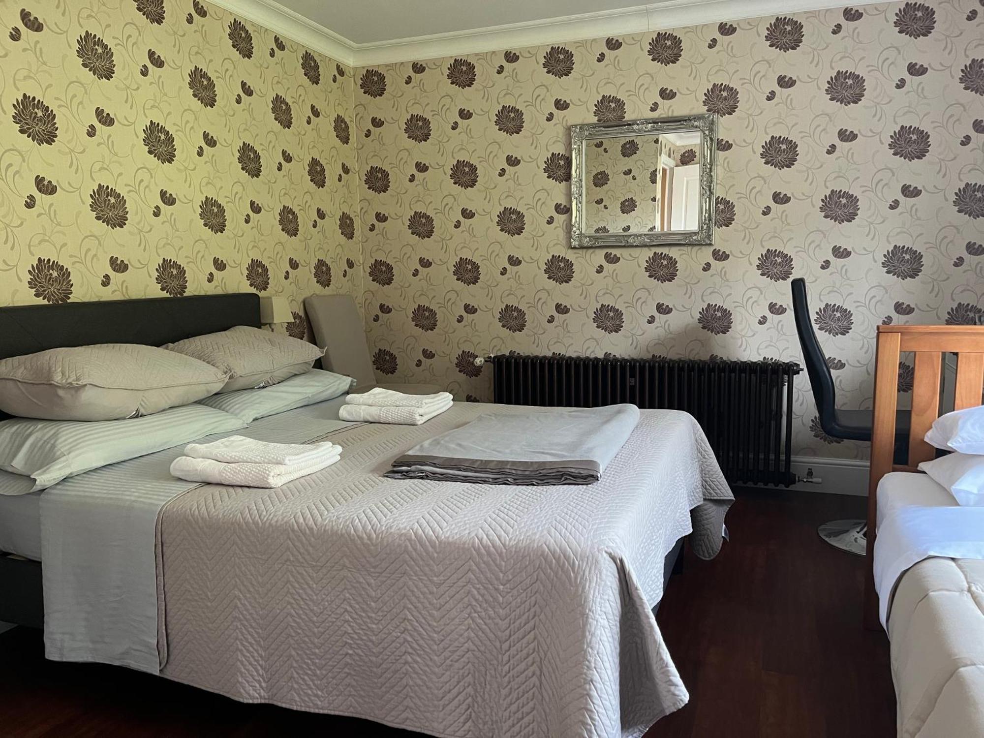 Le Pontet Bed and Breakfast Miramont-de-Guyenne Eksteriør billede