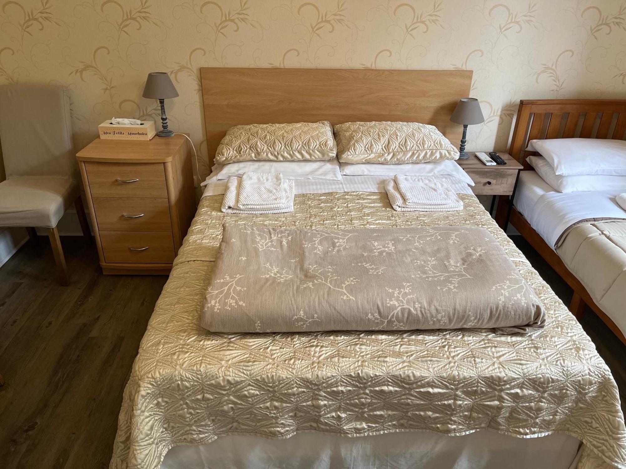 Le Pontet Bed and Breakfast Miramont-de-Guyenne Eksteriør billede
